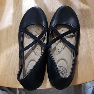 Black criss cross Flats